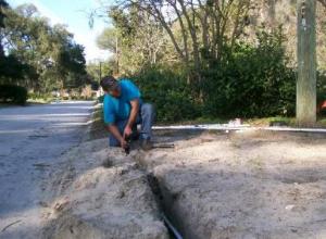Fort Lauderdale sprinkler repair specialist lays a new in-ground PVC line